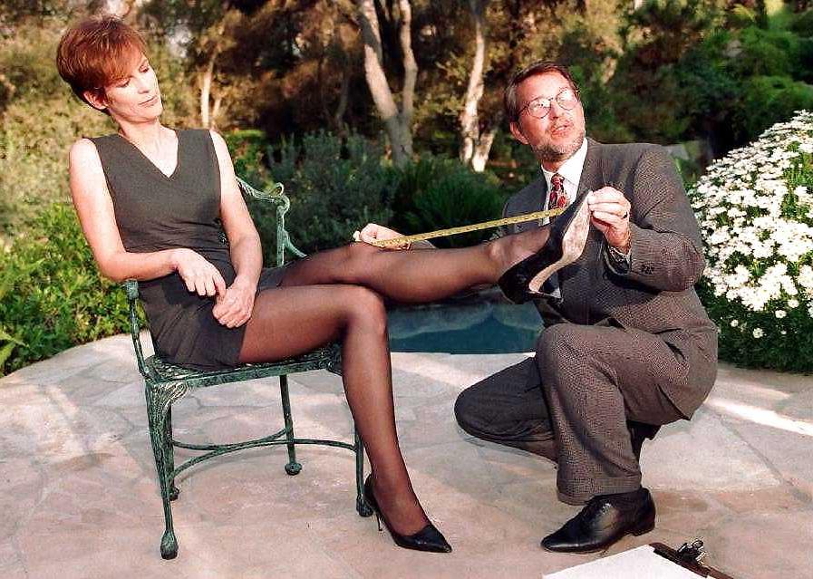 25P Celeb pantyhose
