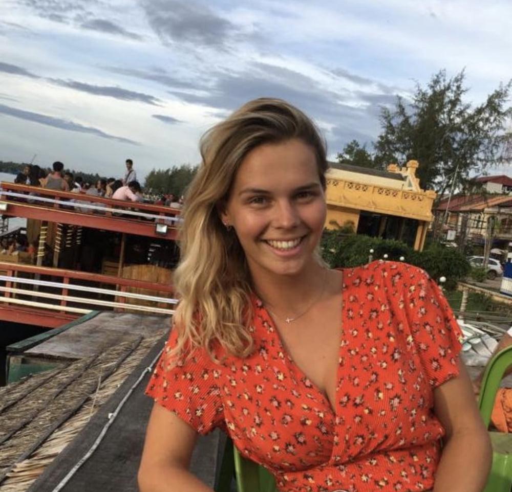 14P Hot Dutch Rebecca