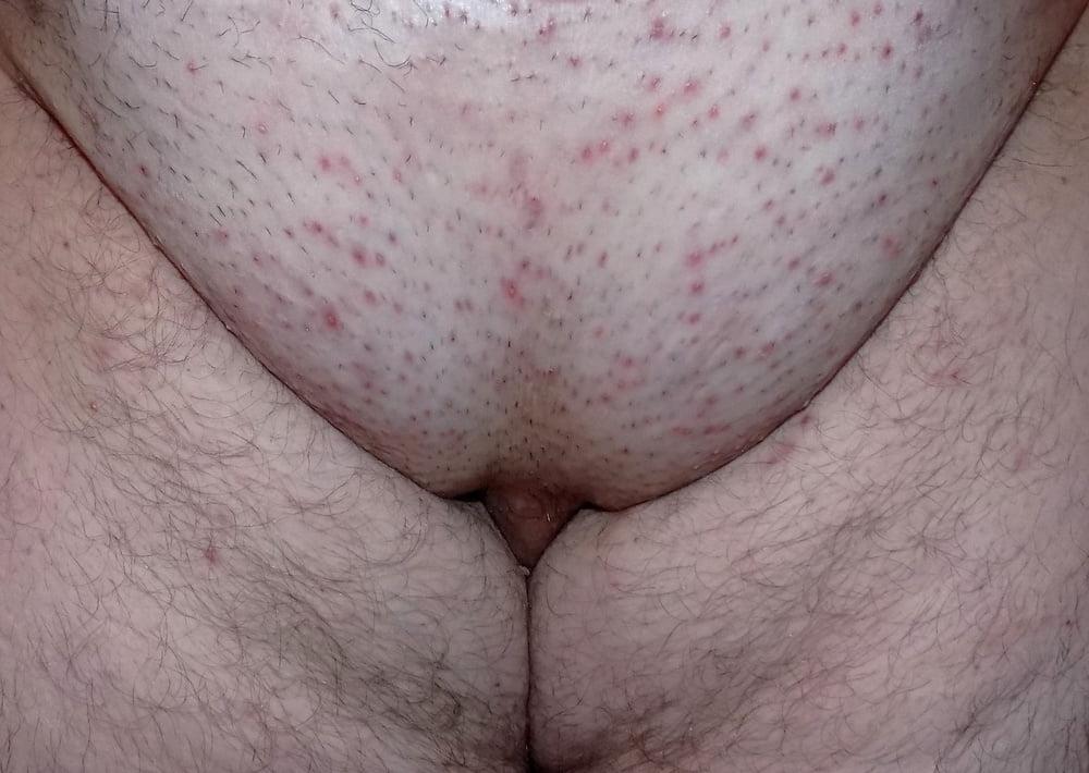8P My pussy and my asshole want a big and hard cock to fuck me.