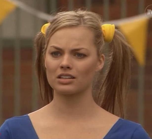 25P Margot Robbie Fit As Fuck