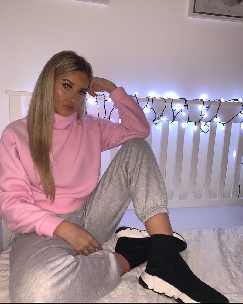 25P Blonde fuck pig Sade