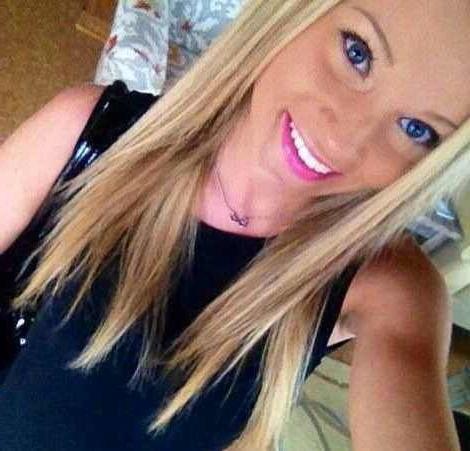 25P Hot Blonde College Babe Hidden Pics