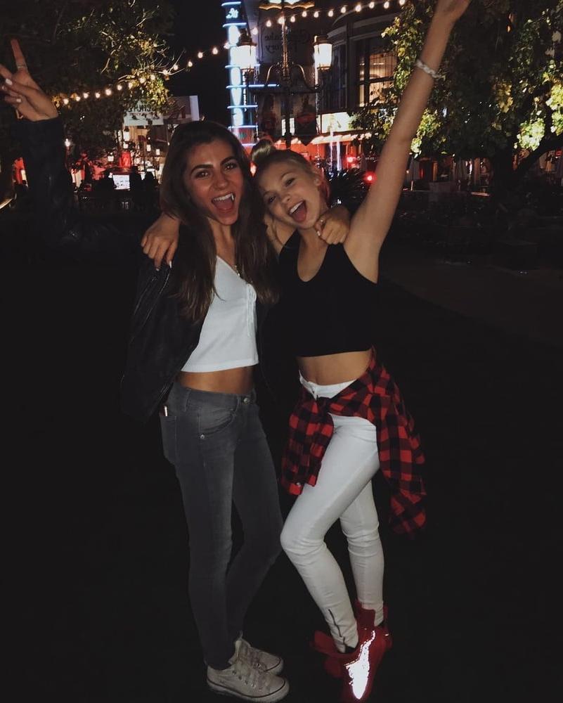 25P Jada Facer And Jordym Jones Both Fit As Fuck