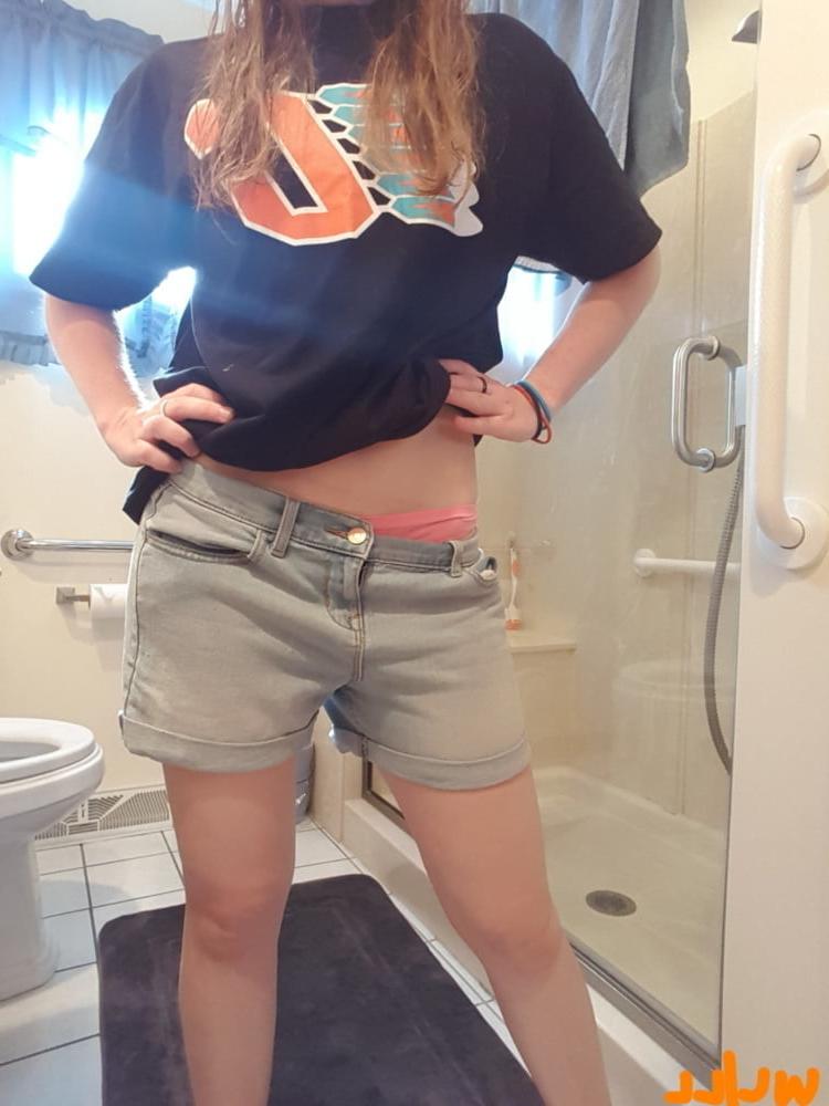 25P Tiny Petite Nerdy Redhead Teen Spreads &amp; Toys Cunt &amp; Asshole