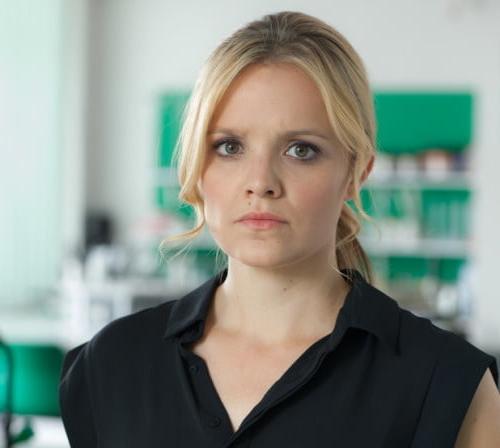 25P Laura Aikman Fit As Fuck