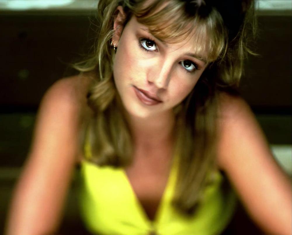 25P Britney Spears Fit As Fuck Hot Look