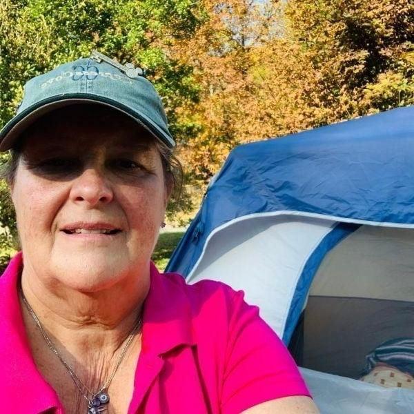 8P Vote Kelly Or Suzy To Fuck