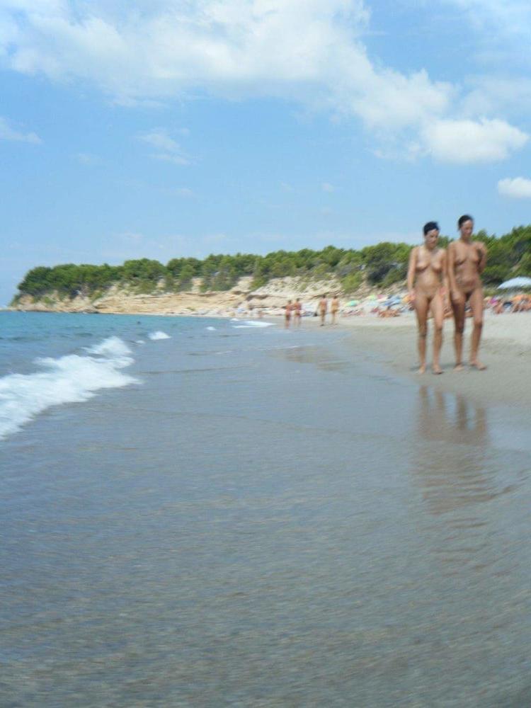25P Nudist Holiday Photos 2015 naturist