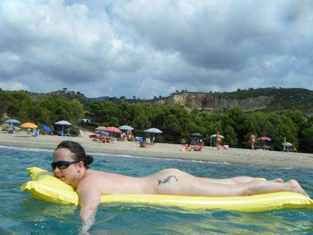 25P Nudist Holiday Photos 2015 naturist