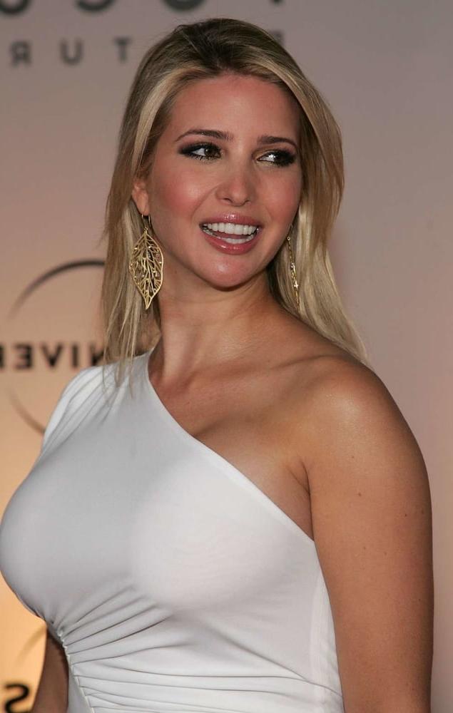 22P i love ivanka trump bitch!