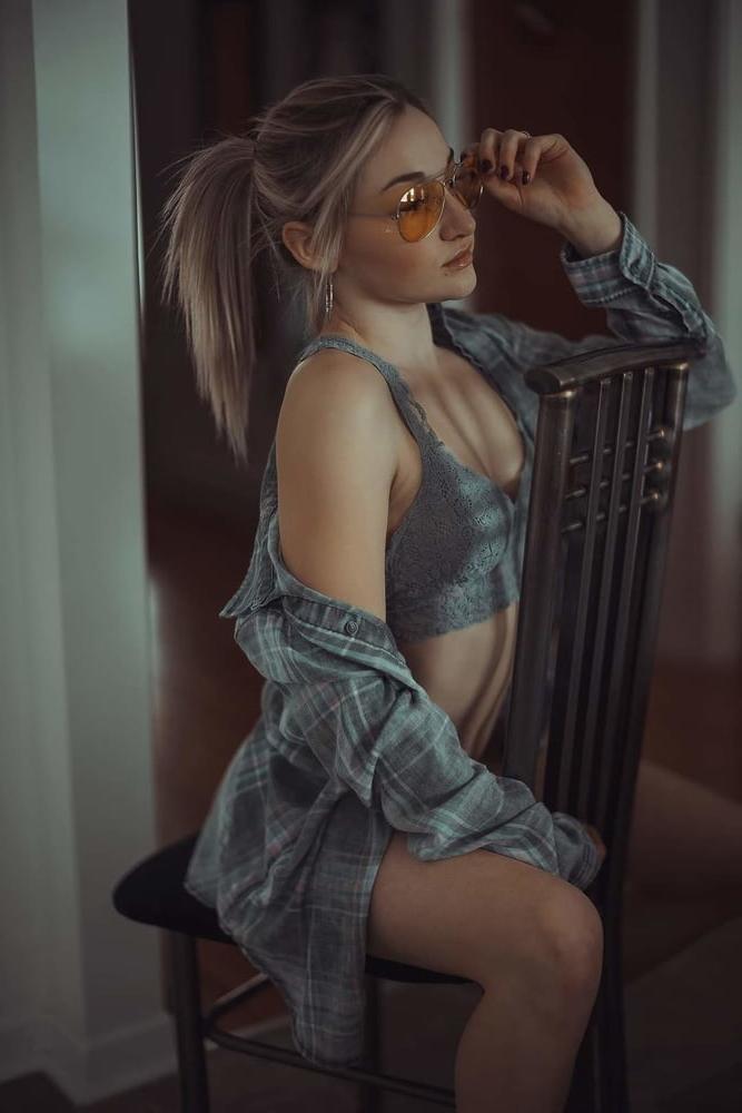 25P Canadian erotic full models-12