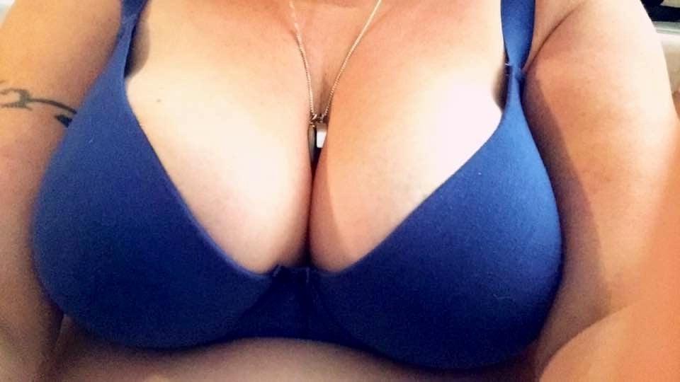 24P PAWG amateur white bbw