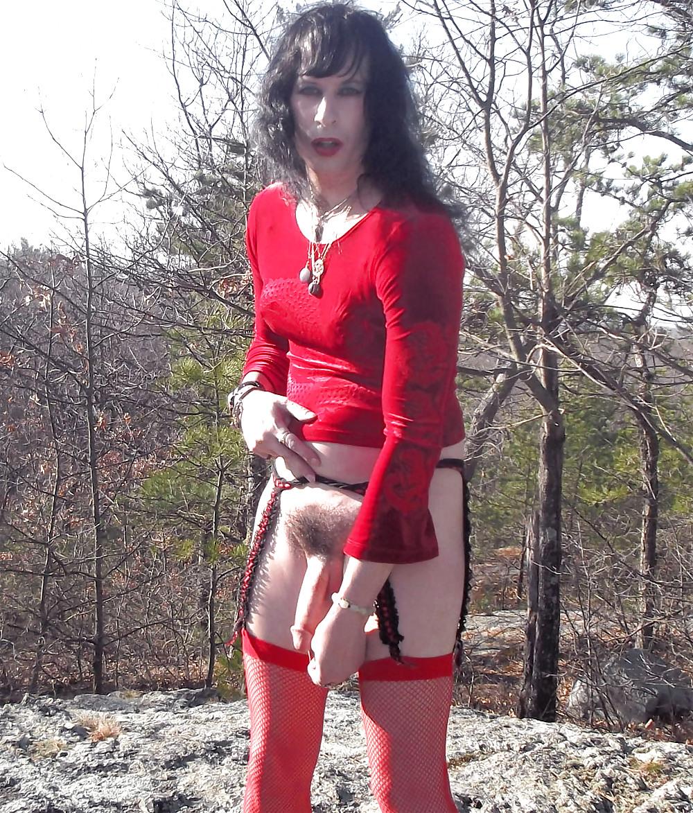 16P Naked pictures of a crossdresser in the woods!!!!!!