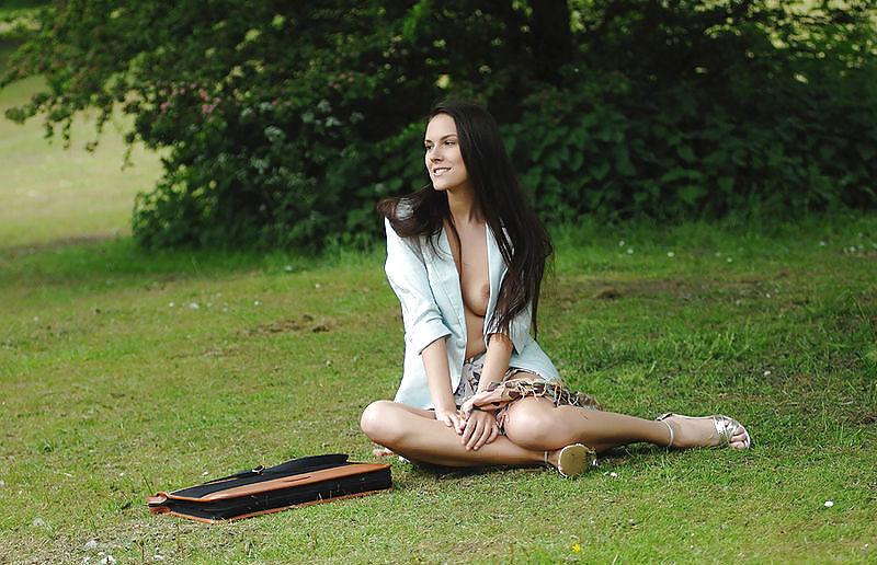 14P Zuzana in the park