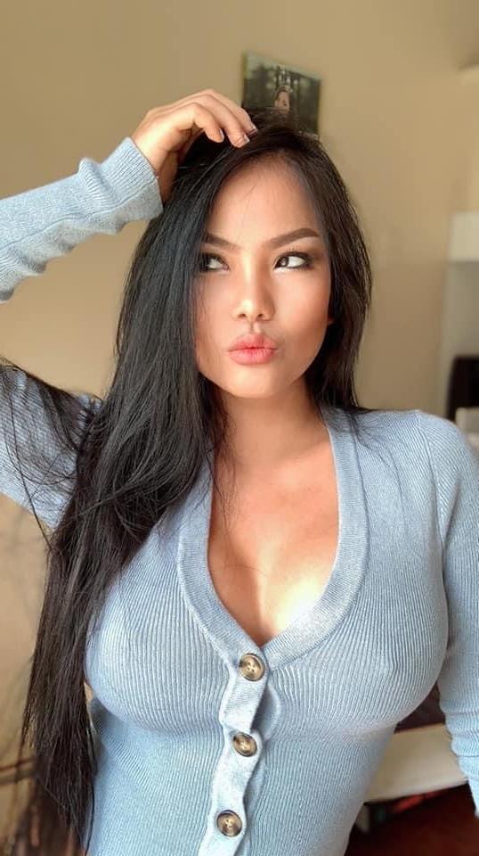7P I would pay thousands to fuck this Hmong goddess