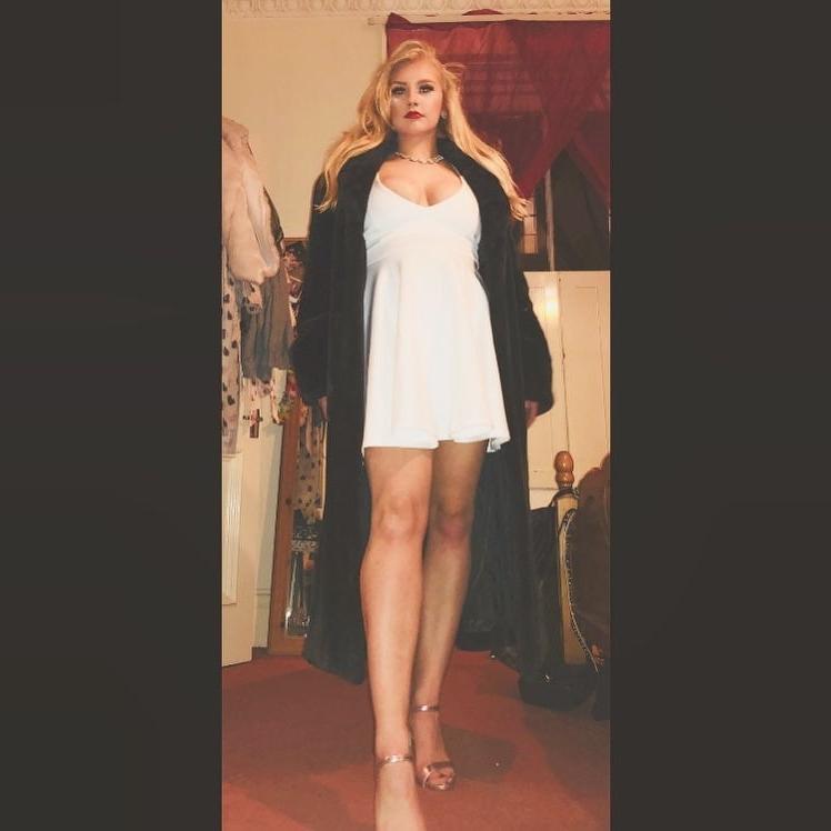 25P Snowbunny Blonde PAWG