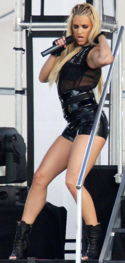 25P Ashley Roberts Fit As Fuck Live