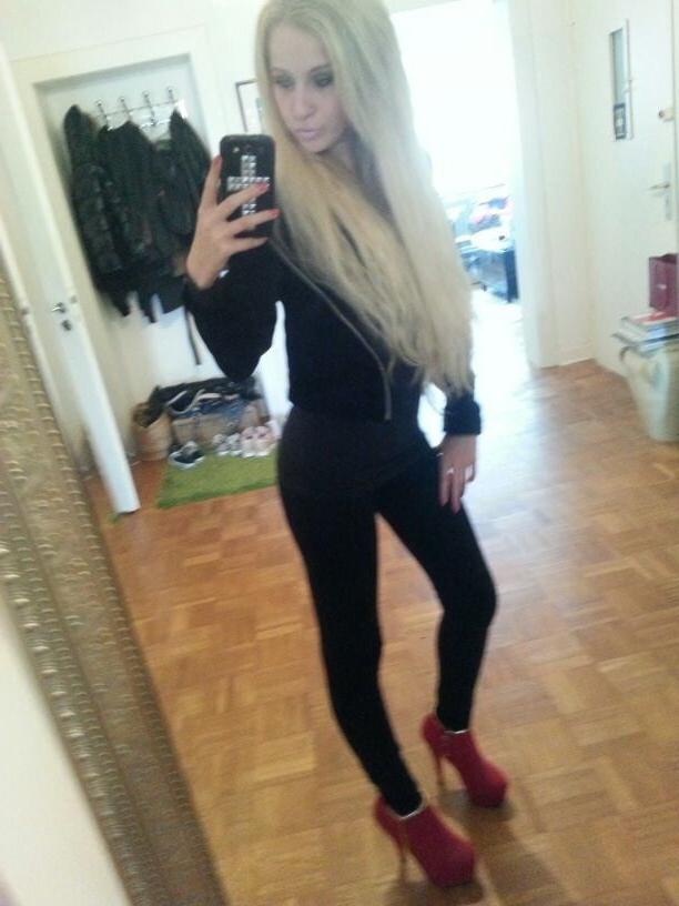 25P Dutch Blonde whore Nina