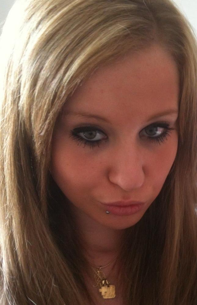 25P Dutch Blonde whore Nina