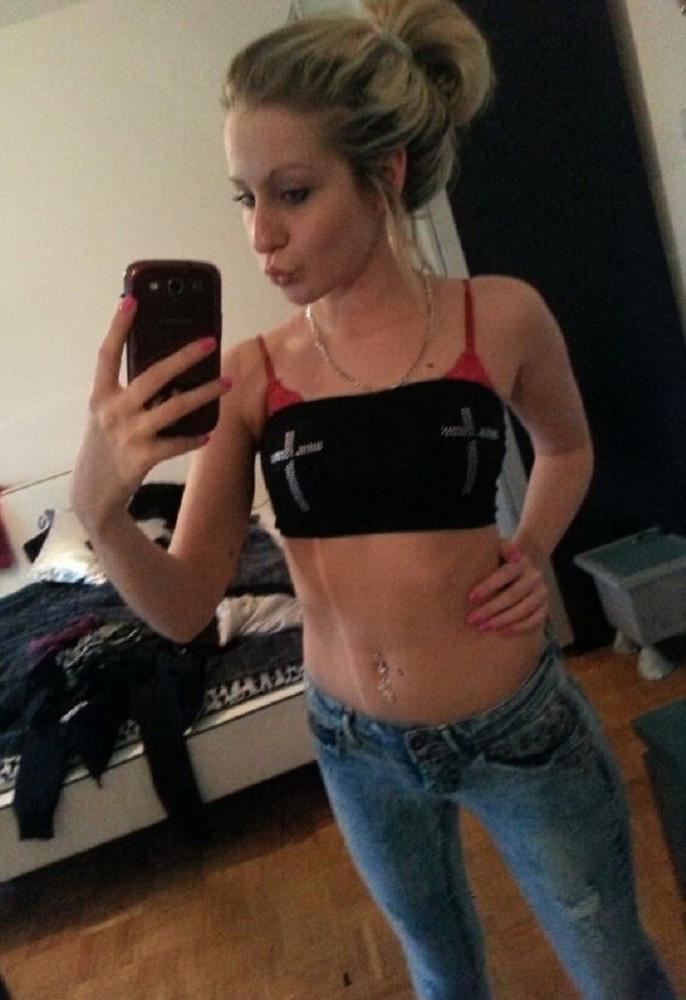 25P Dutch Blonde whore Nina