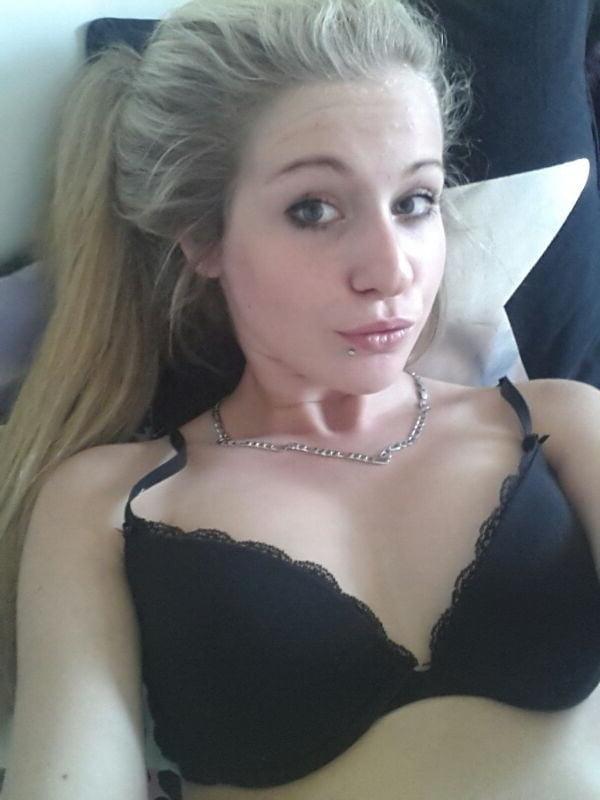 25P Dutch Blonde whore Nina