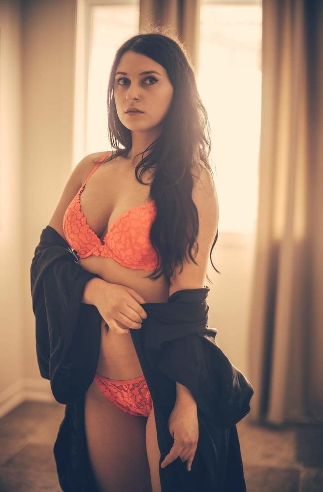 25P Canadian erotic full models-8