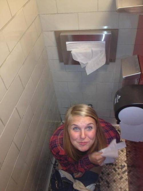 12P Exposed peeing
