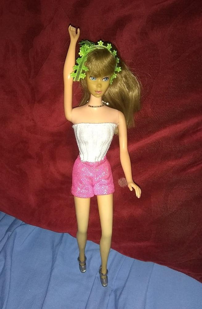 25P 28 agosto Barbie Doll 70s