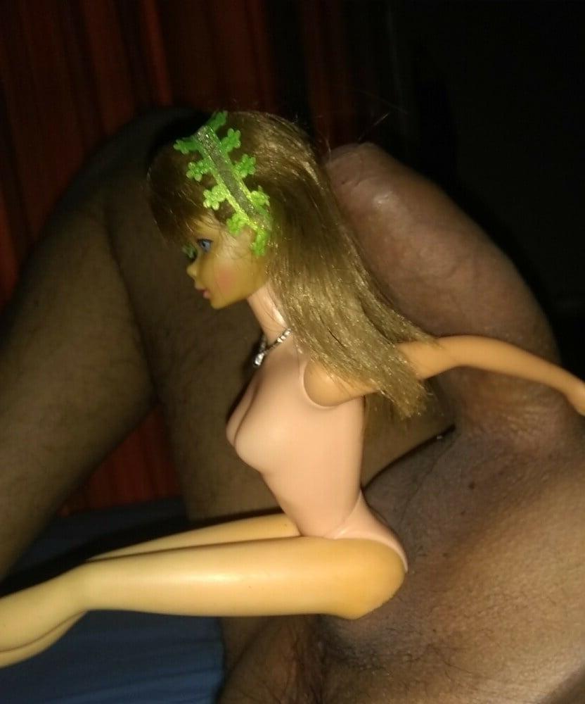 25P 28 agosto Barbie Doll 70s