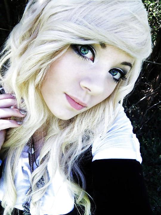 25P Me (Blonde Hair)