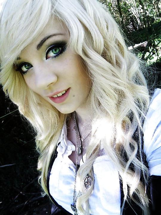 25P Me (Blonde Hair)