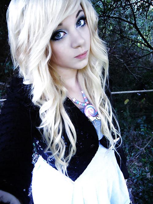 25P Me (Blonde Hair)