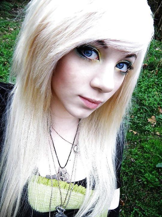 25P Me (Blonde Hair)