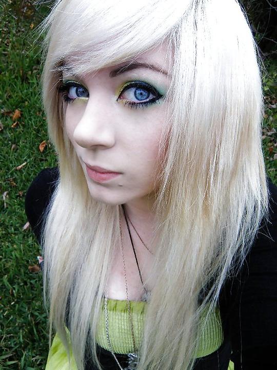 25P Me (Blonde Hair)