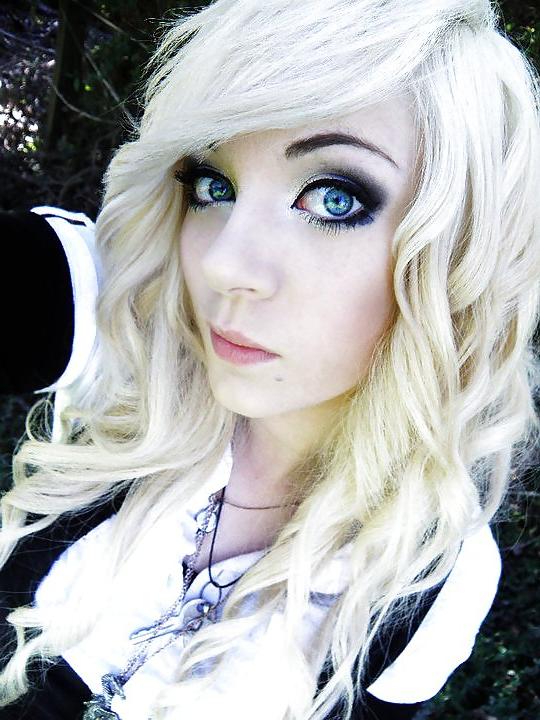 25P Me (Blonde Hair)