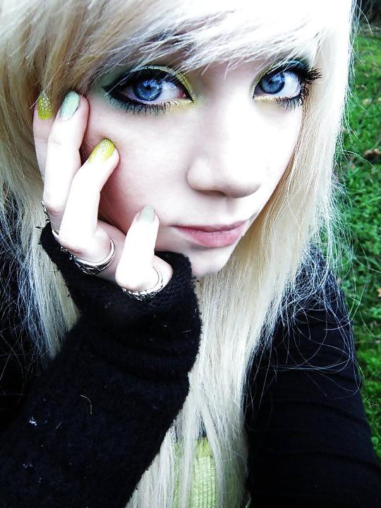 25P Me (Blonde Hair)