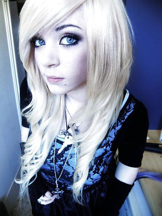 25P Me (Blonde Hair)