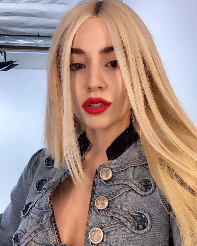 25P Ava Max hot as Fuck