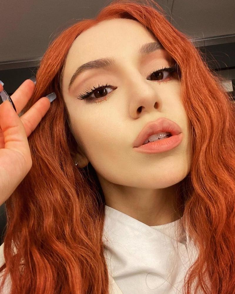 25P Ava Max hot as Fuck