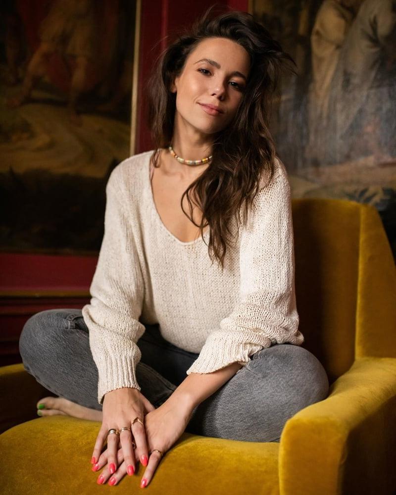 25P Dutch hottie Gwen van Poorten #5
