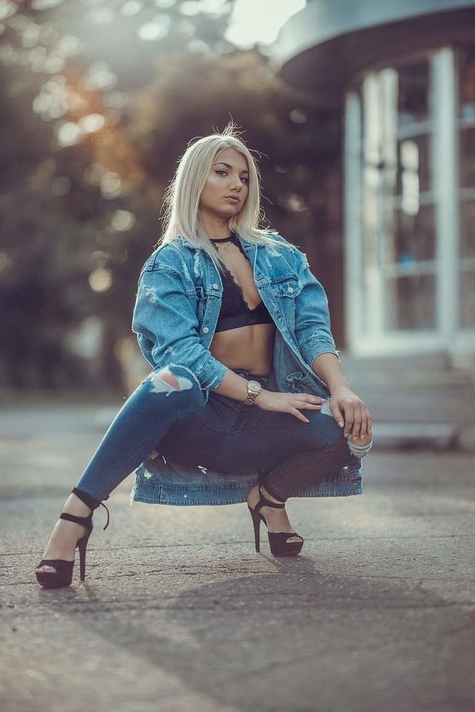 25P Canadian erotic full models-7