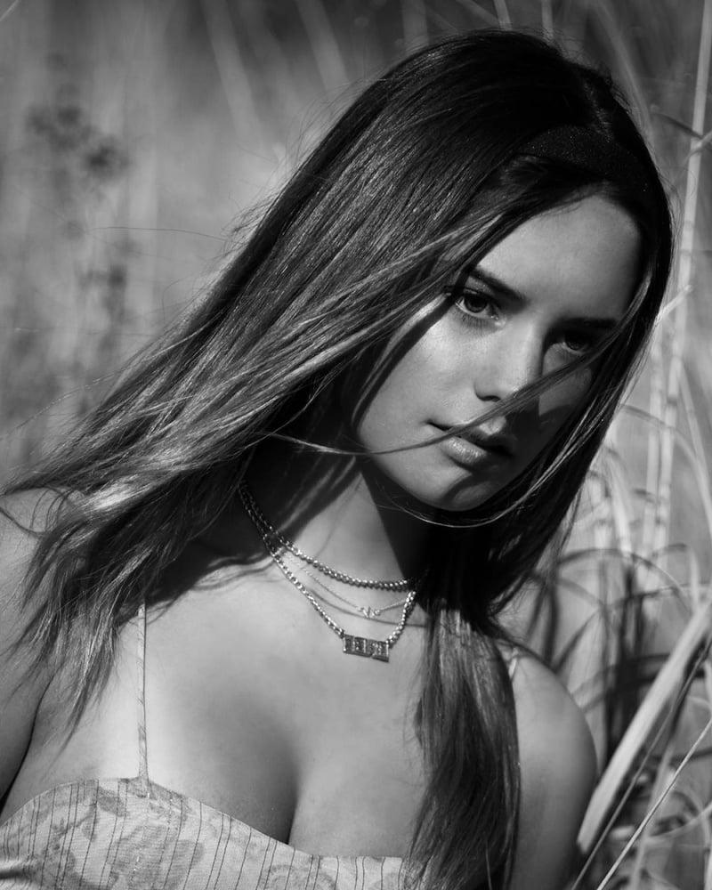25P Makenzie Raine Fit As Fuck