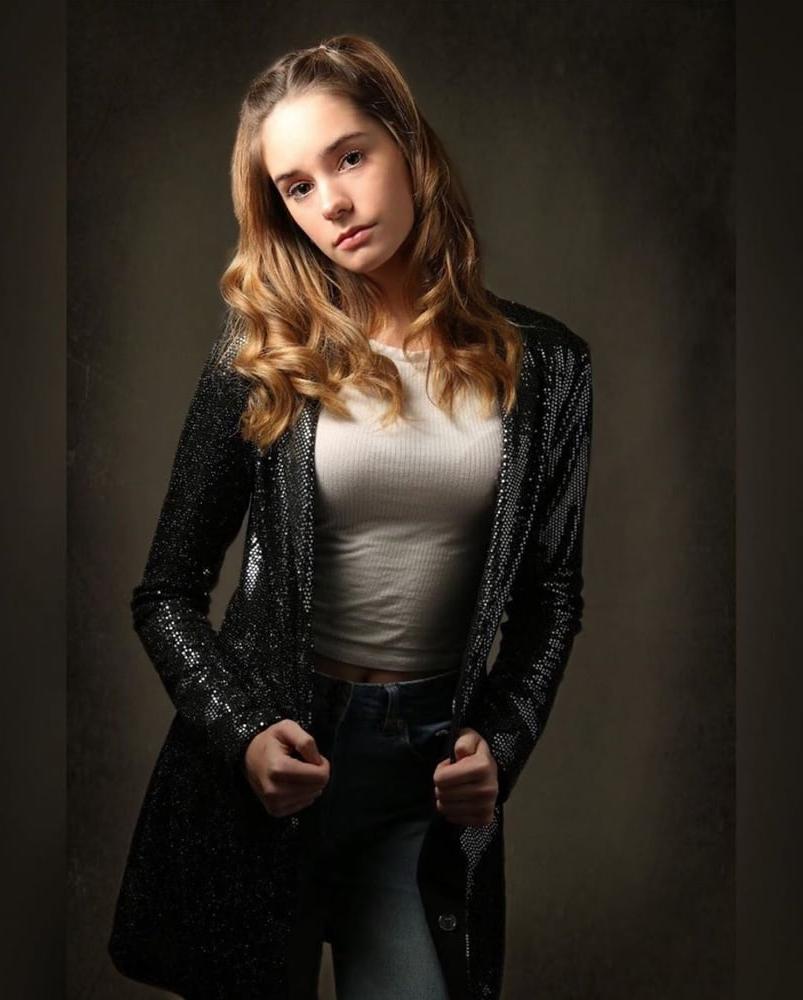 25P Makenzie Raine Fit As Fuck