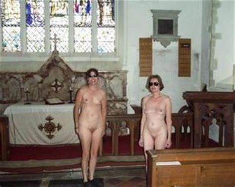20P We love Nude in Church