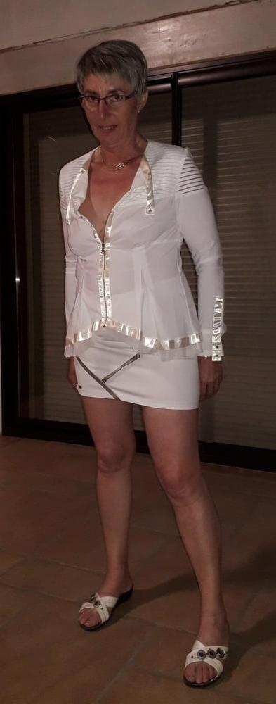 22P Granny looks a hot fuck