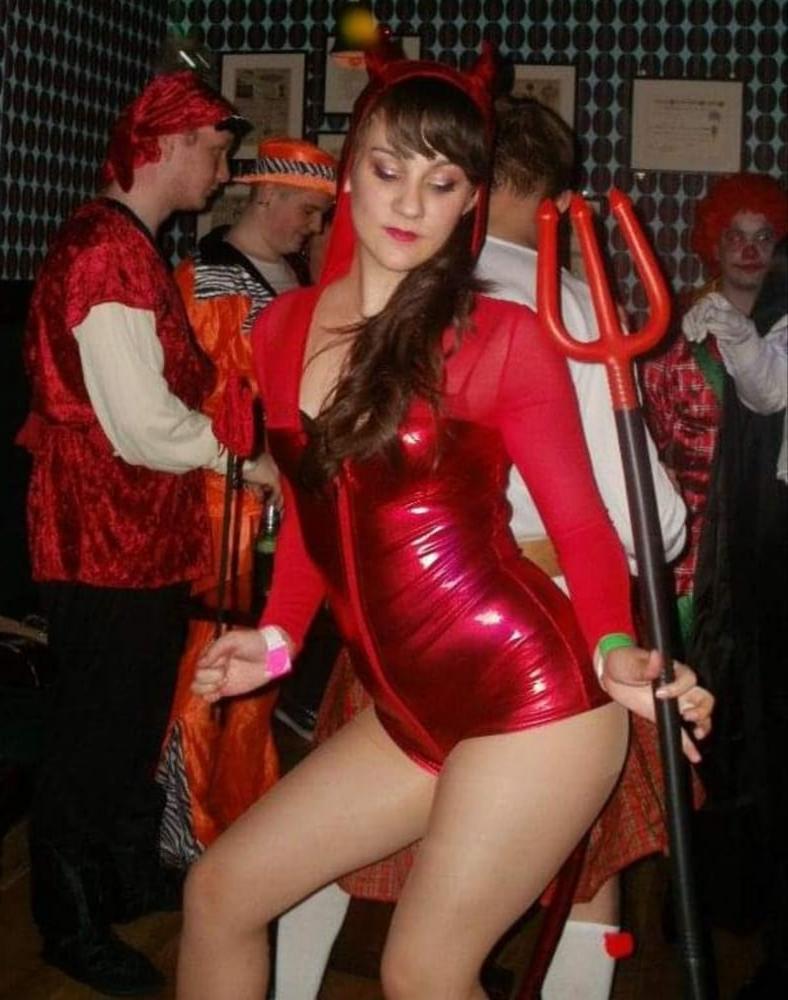 24P Tiny chav slut I want to fuck