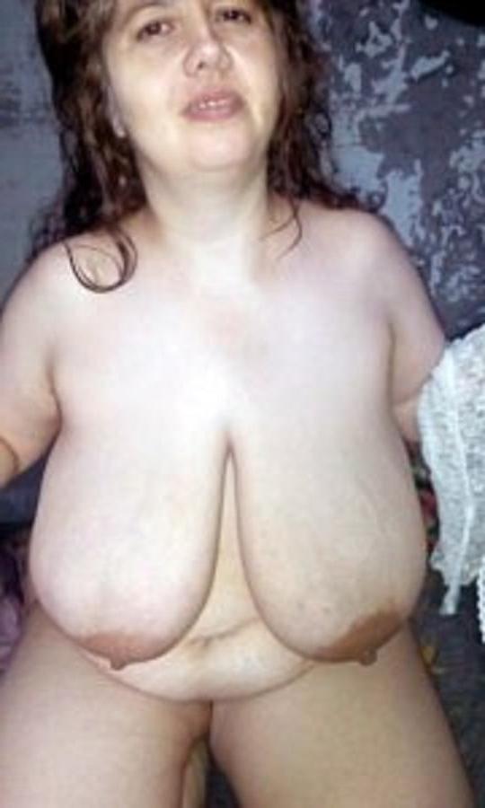 23P I love mature arab big tits