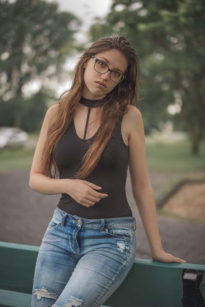 25P Canadian erotic full models-5