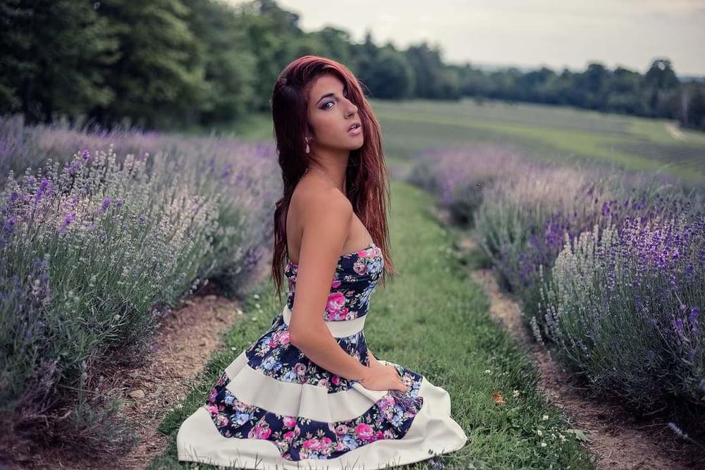 25P Canadian erotic full models-5