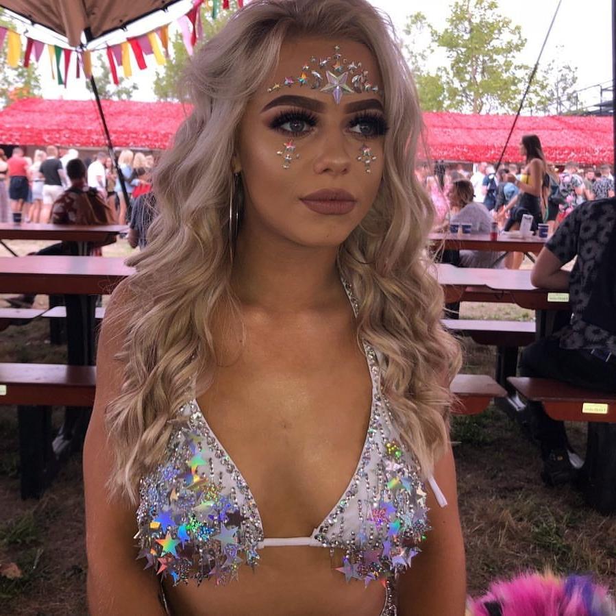 25P Blonde fuck toy chloe